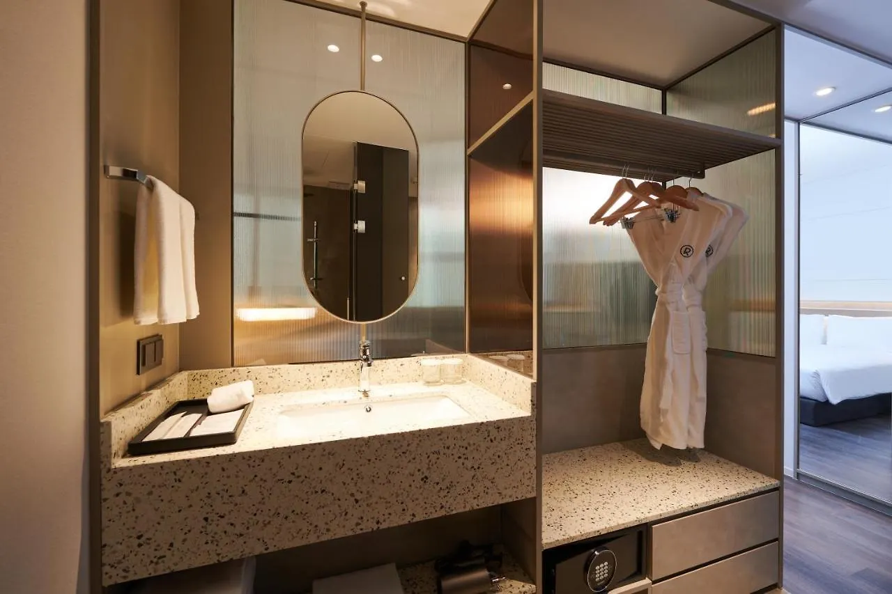 Nine Tree Premier Rokaus Hotel Seoul Yongsan