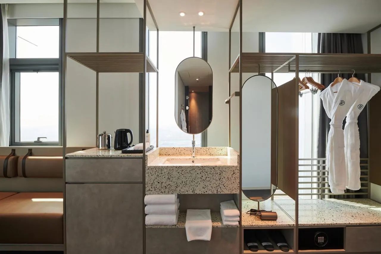 Nine Tree Premier Rokaus Hotel Seoul Yongsan 4*,  대한민국