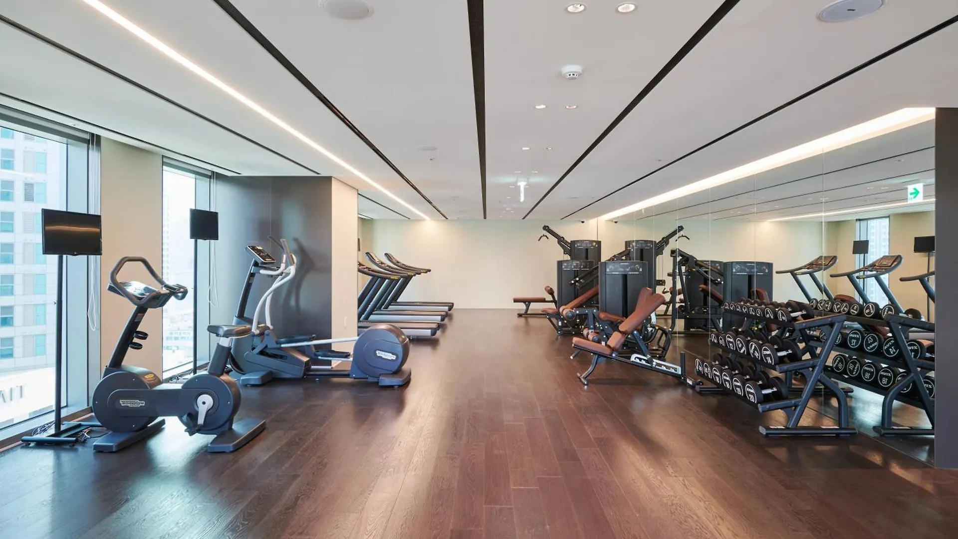 Nine Tree Premier Rokaus Hotel Seoul Yongsan 4*,