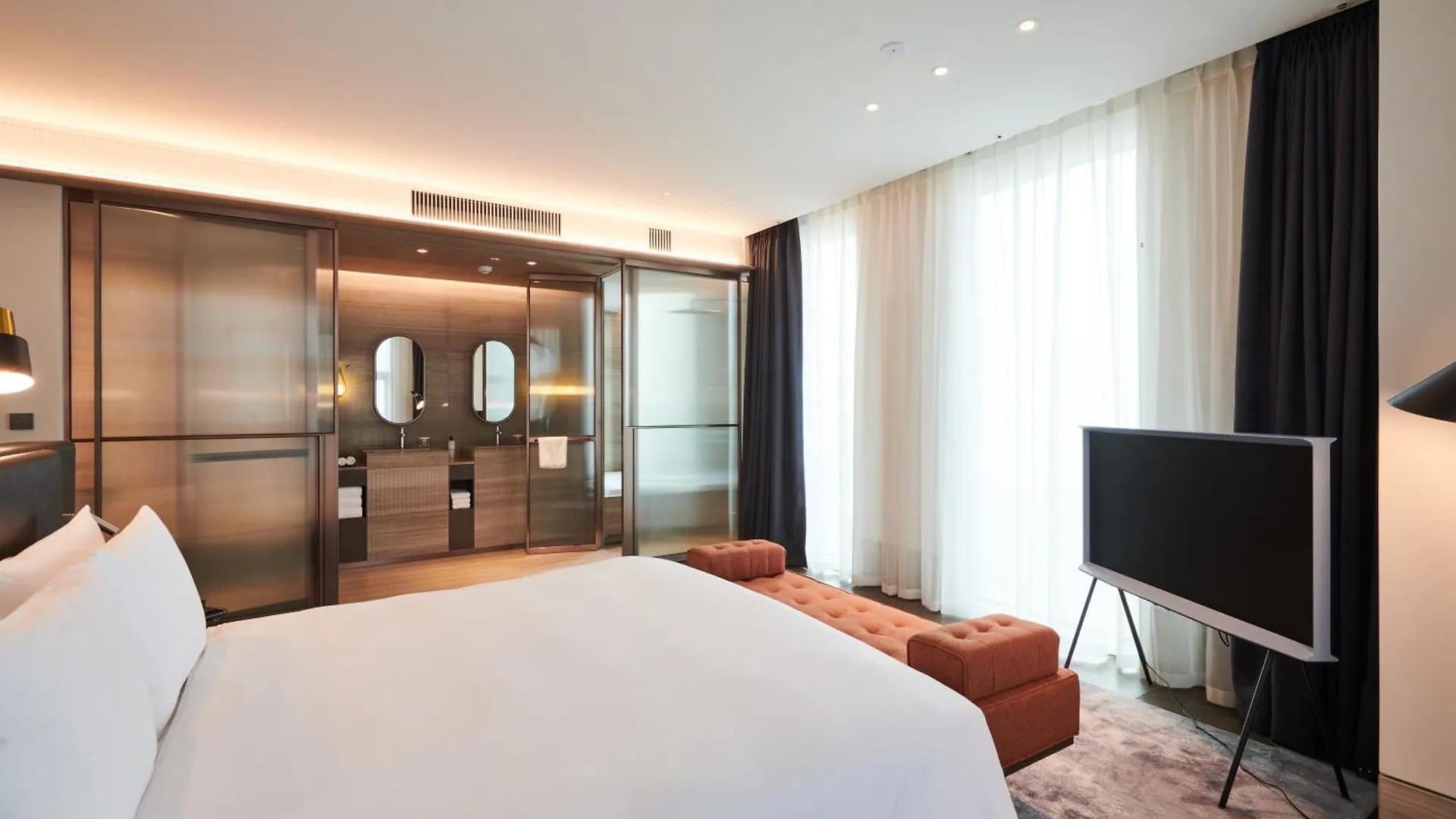 Nine Tree Premier Rokaus Hotel Seoul Yongsan 대한민국